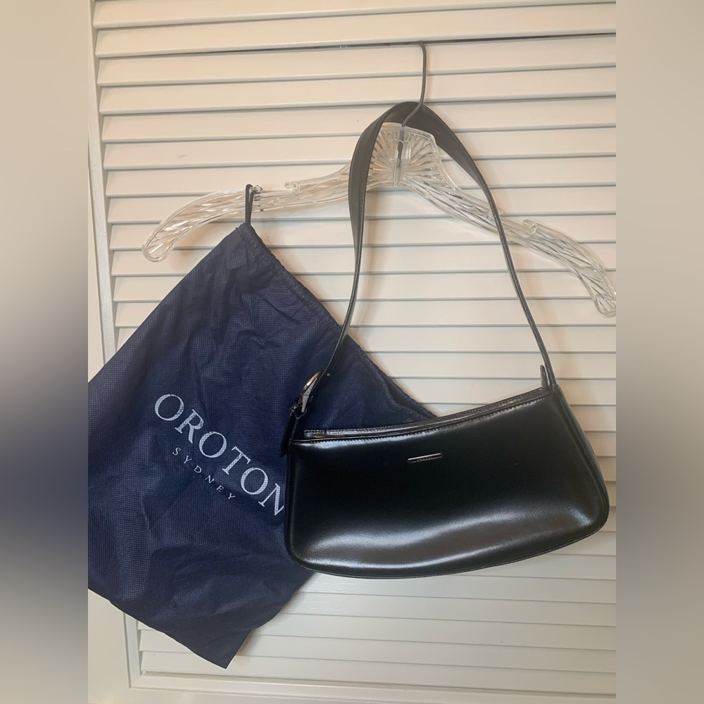 Oroton black small purse 🖤